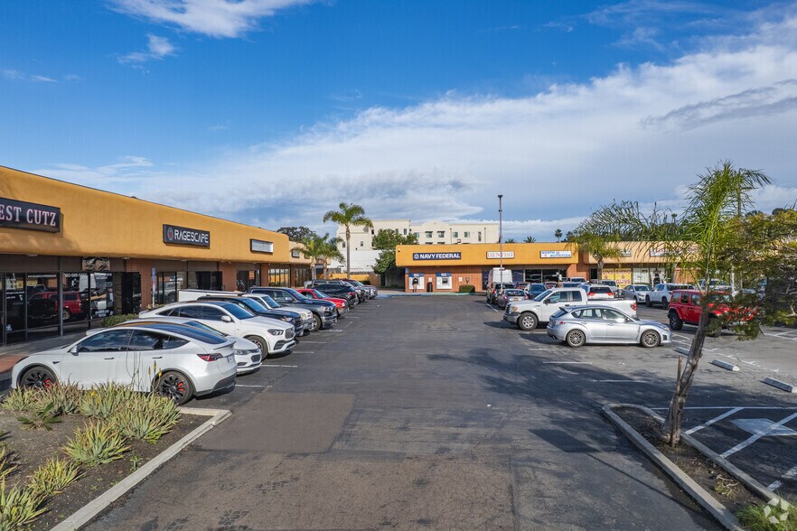 More Photos Of 1906 Oceanside Blvd, Oceanside Storefront For Lease
