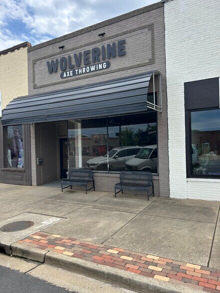 More Photos Of 216 S Main St, Woodruff Storefront For Lease
