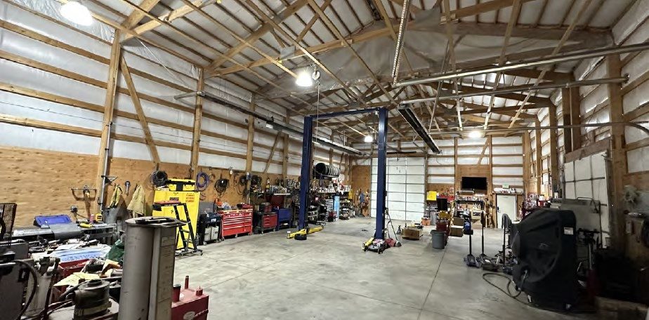 More Photos Of 214 Spring Creek, Gypsum Warehouse For Lease