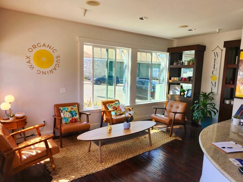 More Photos Of 101 N Pacific Coast Hwy, Redondo Beach Storefront Retail Office For Lease