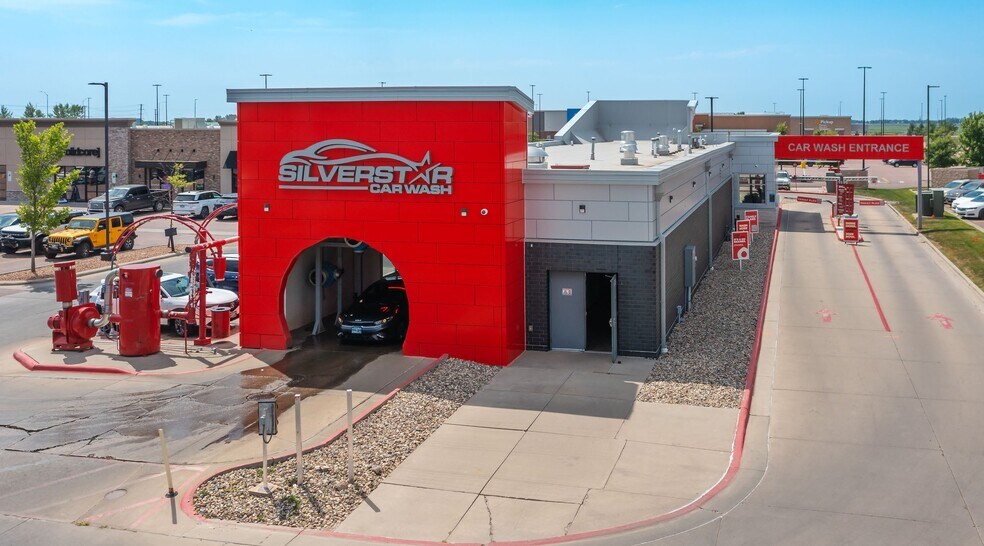 Primary Photo Of 535 W 85th St, Sioux Falls General Retail For Sale