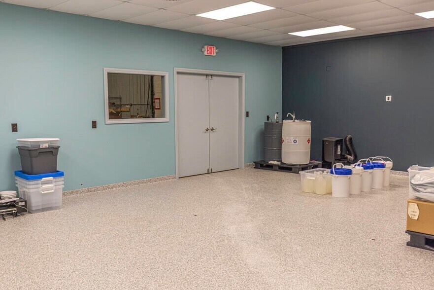 More Photos Of 69 Freedom Pky, Hermon Light Manufacturing For Lease