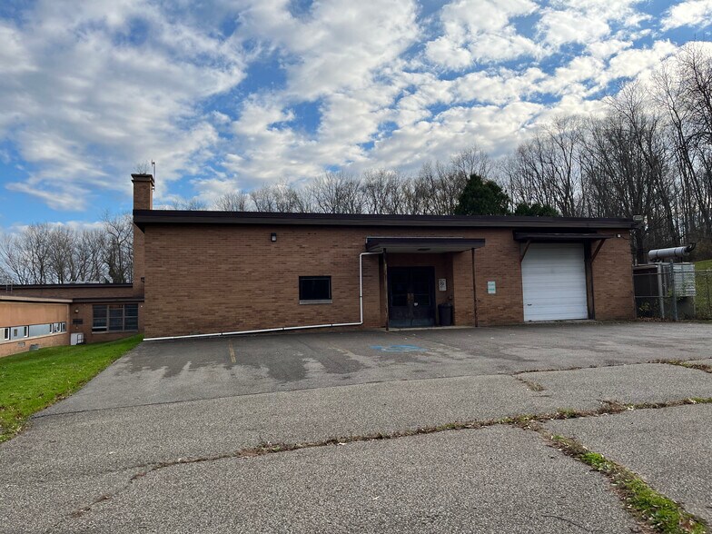 More Photos Of 12 N Diamond St, Greenville Loft Creative Space For Sale
