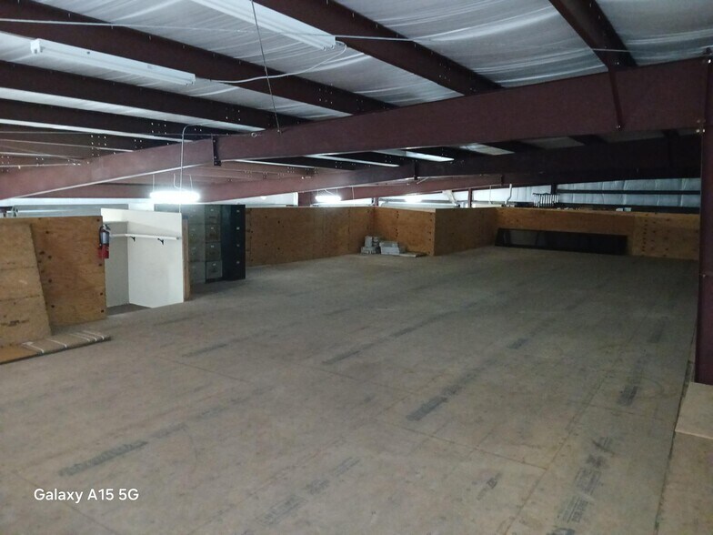 More Photos Of 6210 N W St, Pensacola Storefront Retail Office For Lease