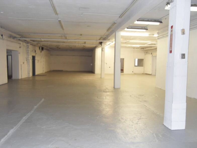 More Photos Of 1 Holland Ave, White Plains Self Storage For Sale