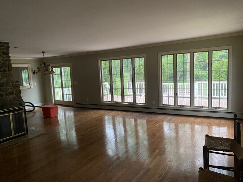 More Photos Of , Derby Unknown For Sale