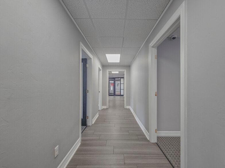 More Photos Of 6001 Nw Expressway, Oklahoma City Office For Sale