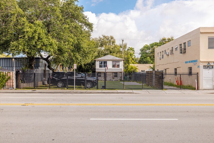Primary Photo Of 279 NW 54th St, Miami Flex For Sale