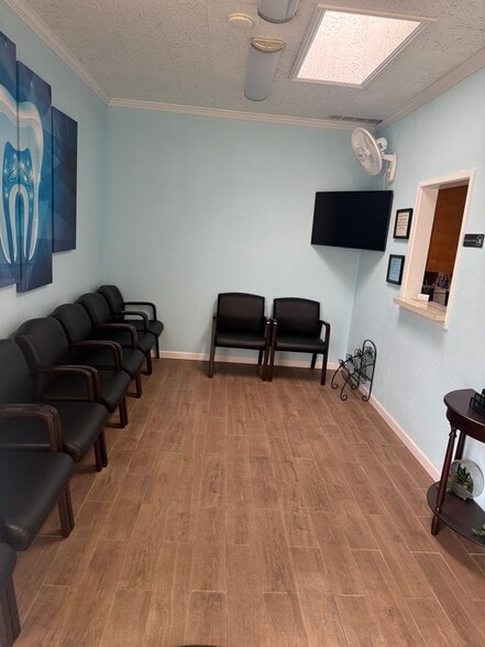 More Photos Of 2051 N Fresno St, Fresno Medical For Sale