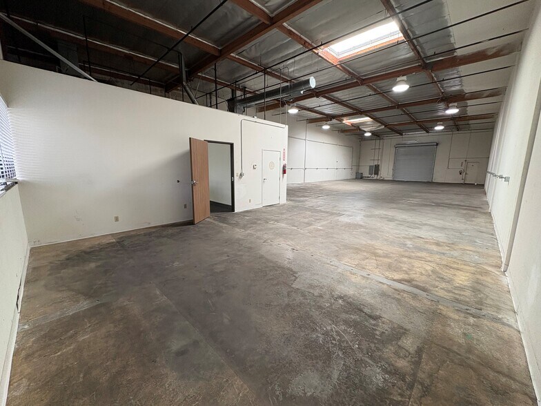 More Photos Of 949 N Cataract Ave, San Dimas Warehouse For Sale