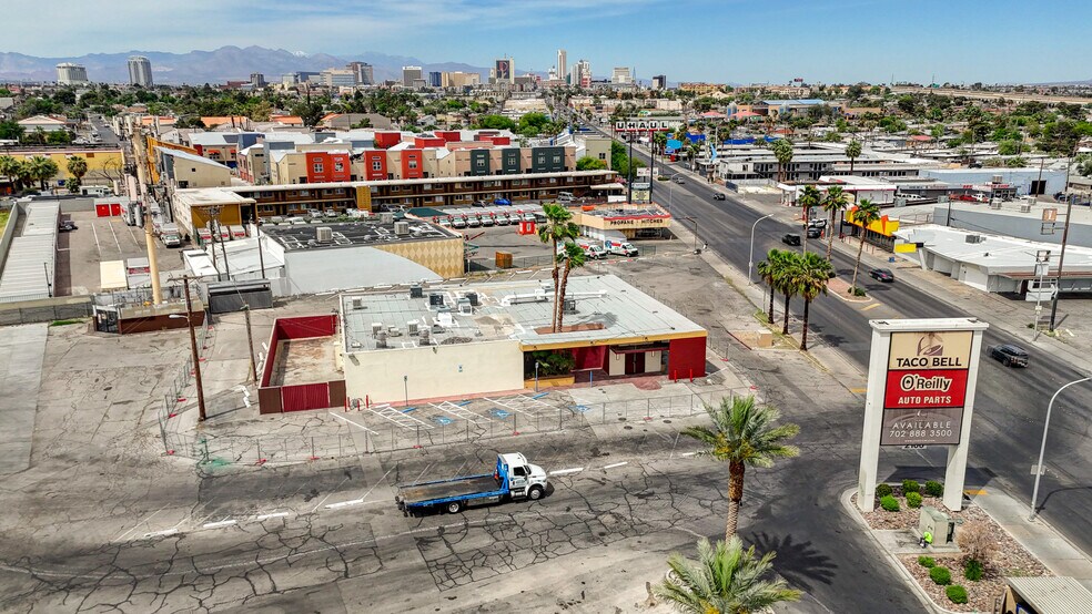 More Photos Of 2100 Fremont St, Las Vegas Restaurant For Lease