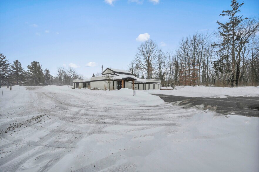 More Photos Of 1929 E Royalton Rd, Broadview Heights Office For Lease