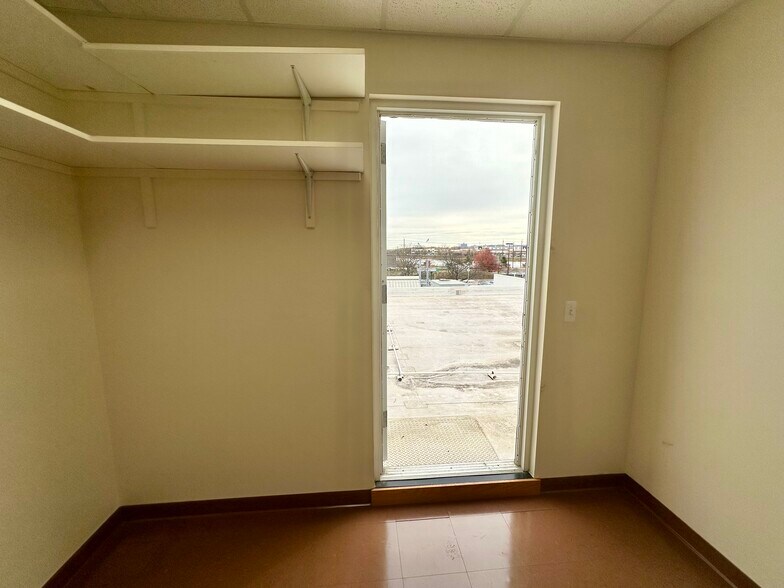 More Photos Of 534-548 Avenue E, Bayonne Office For Sale