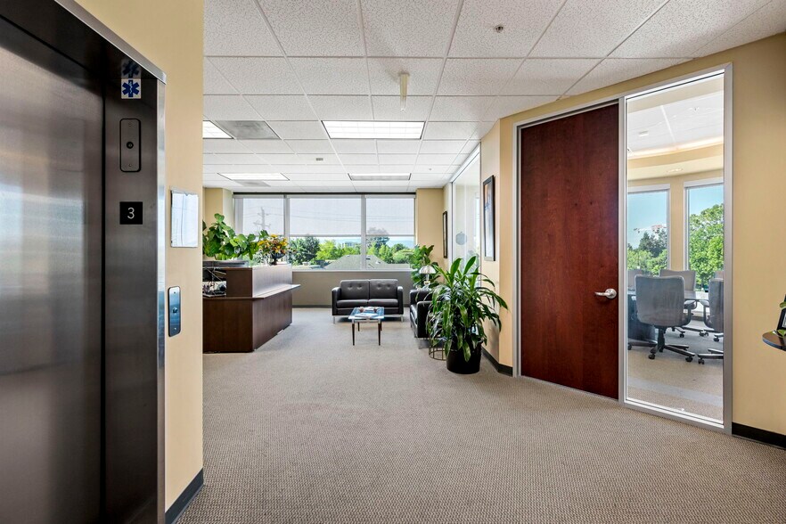 More Photos Of 200 N Almaden Blvd, San Jose Office For Lease