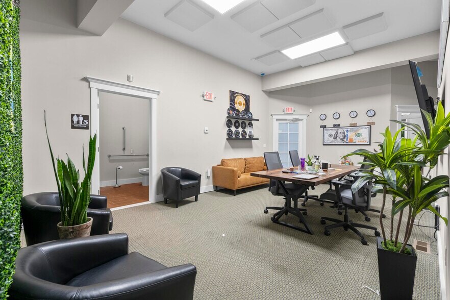 More Photos Of 698 Main St, Branford Office For Sale