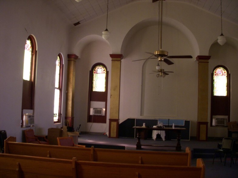 More Photos Of 428 Hemphill St, Fort Worth Distribution For Sale