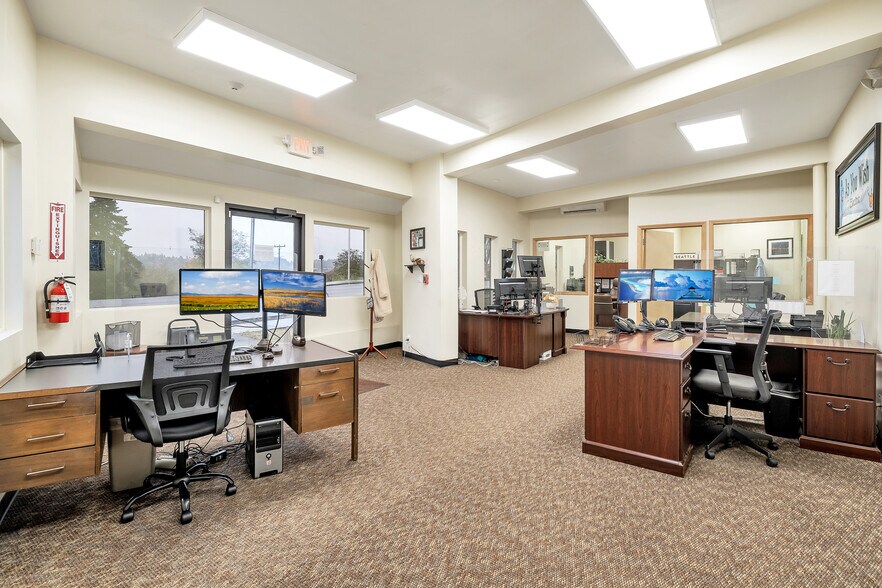 More Photos Of 13003 Tukwila International Blvd, Tukwila Warehouse For Sale