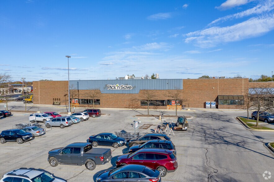 More Photos Of 2615-2643 Eastern Ave, Plymouth Storefront For Lease