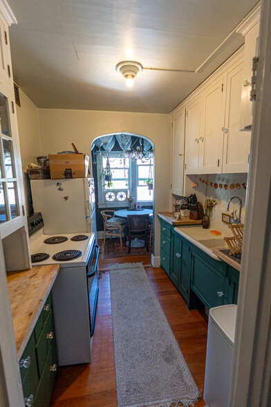 More Photos Of , Tacoma Multifamily For Sale