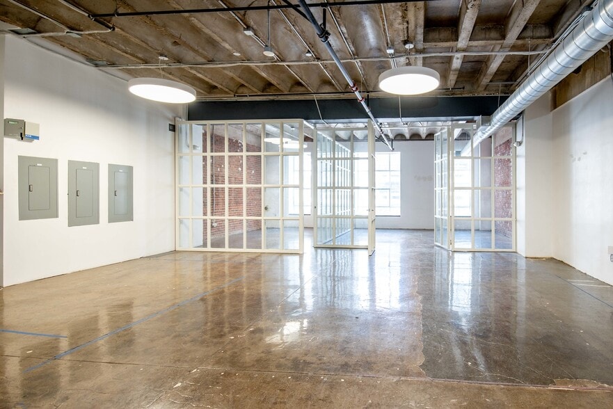 More Photos Of 731 S Broadway, Los Angeles Loft Creative Space For Sale