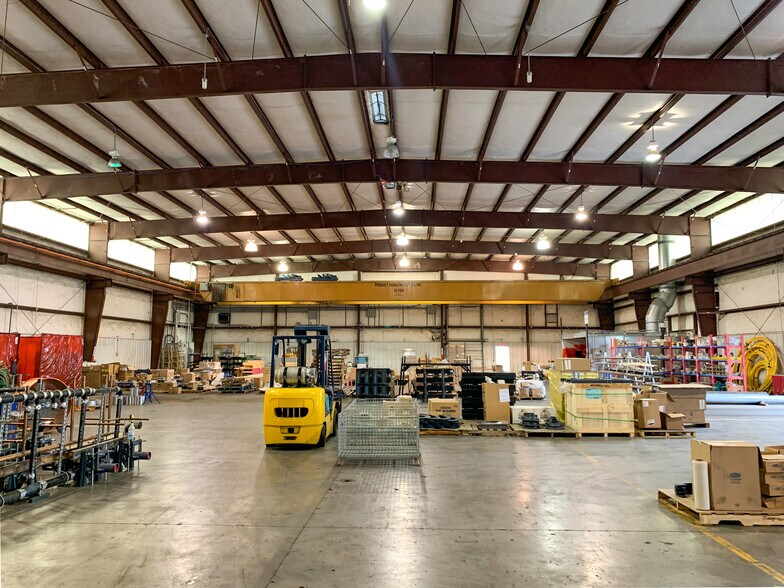 More Photos Of 5101-5111 Milwee St, Houston Warehouse For Lease