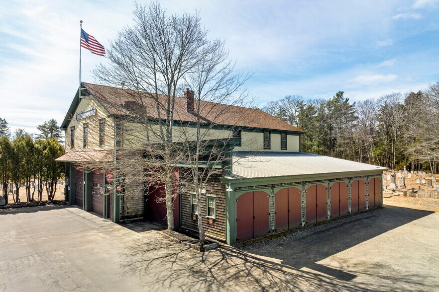 Primary Photo Of 1037 Wiscasset rd, Boothbay Flex For Sale