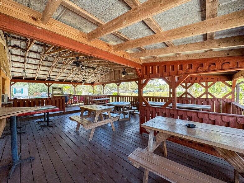 More Photos Of 15525 Shady Hills Rd, Spring Hill Restaurant For Sale