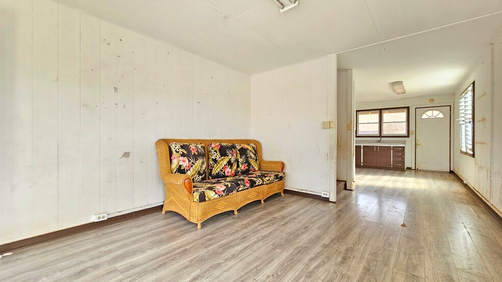 More Photos Of 85-762 Old Government Rd, Waianae Religious Facility For Sale