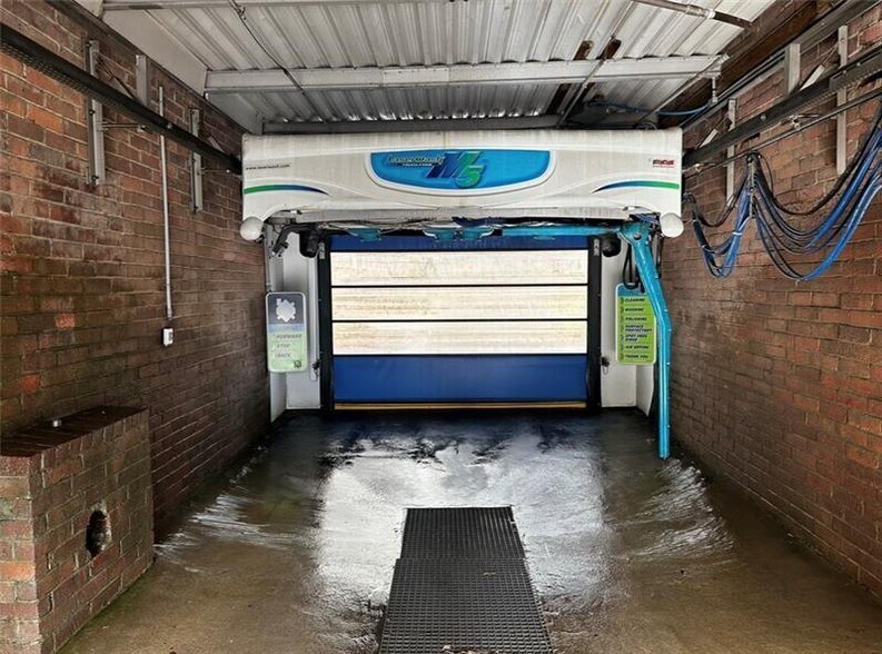 More Photos Of 617 Pearson St, New Castle Carwash For Sale