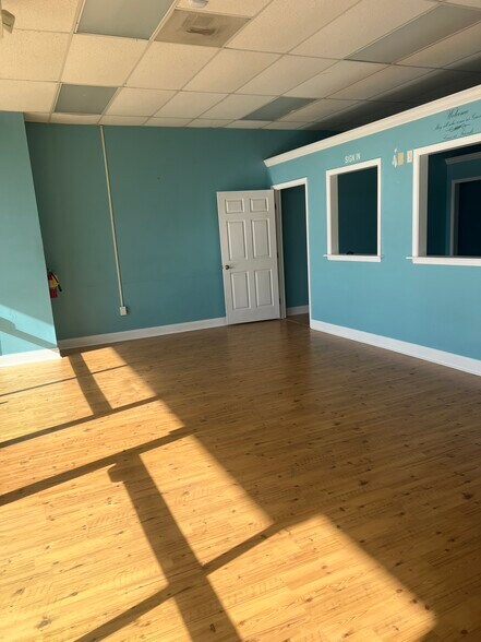 More Photos Of 1017-1029 N Westover Blvd, Albany Unknown For Lease