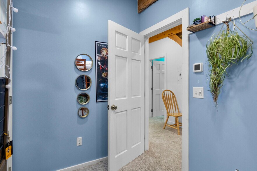More Photos Of 180 Main St, North Woodstock Hotel For Sale