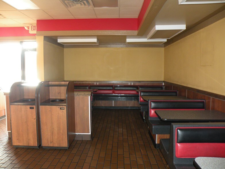 More Photos Of 634 Knox Blvd, Radcliff Restaurant For Sale