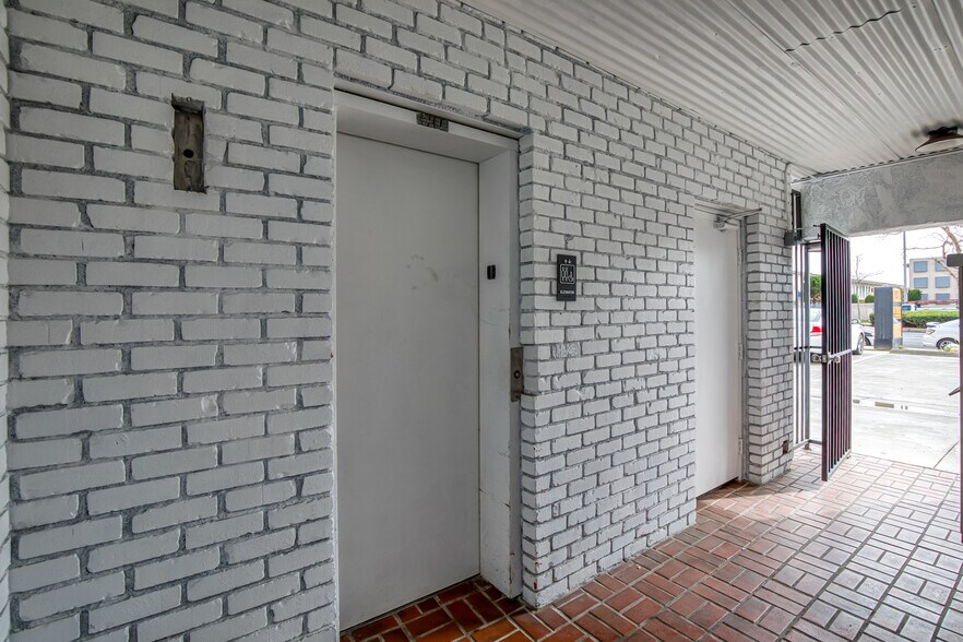 More Photos Of 8311 Westminster Blvd, Westminster Medical For Sale