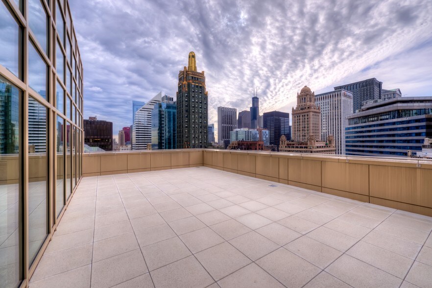 More Photos Of 333 N Michigan Ave, Chicago Office For Lease