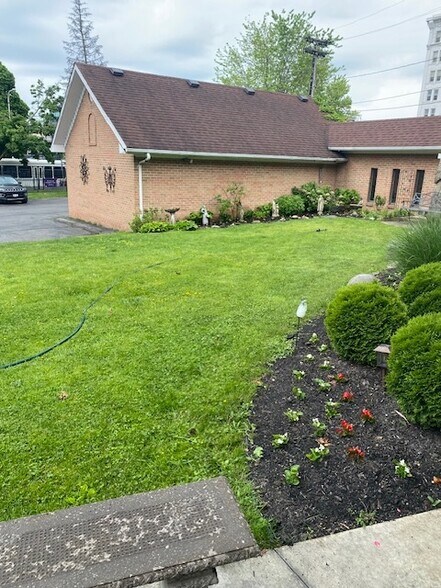 More Photos Of 760 Ellicott St, Buffalo Religious Facility For Sale