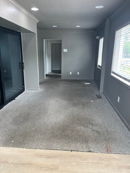 More Photos Of 5380 Peachtree Rd, Atlanta Storefront For Lease