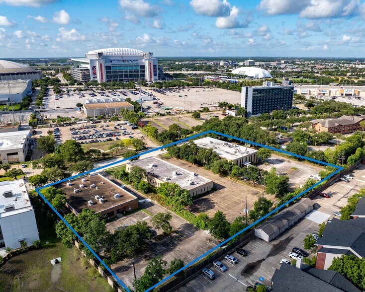 More Photos Of 1325 La Concha Ln, Houston Land For Sale