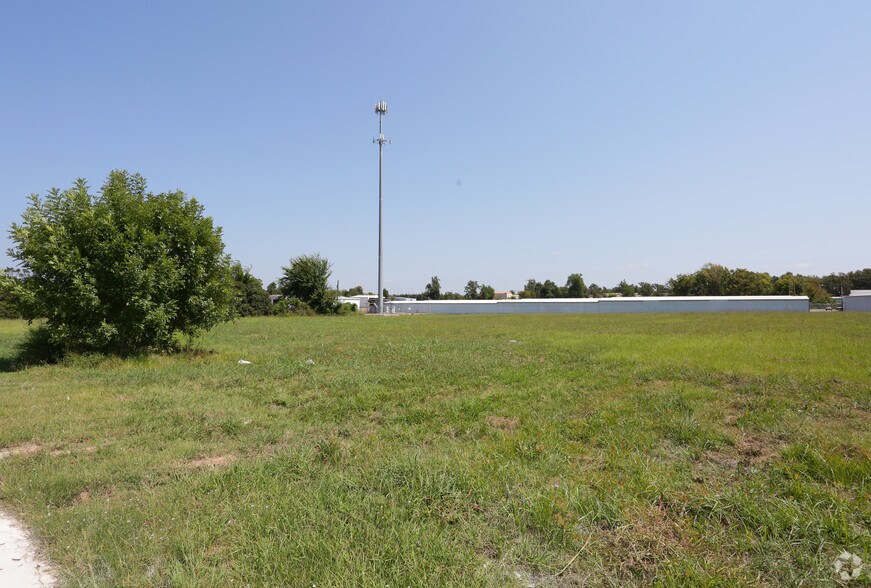 More Photos Of 2300 NE Loop 286, Paris Land For Sale