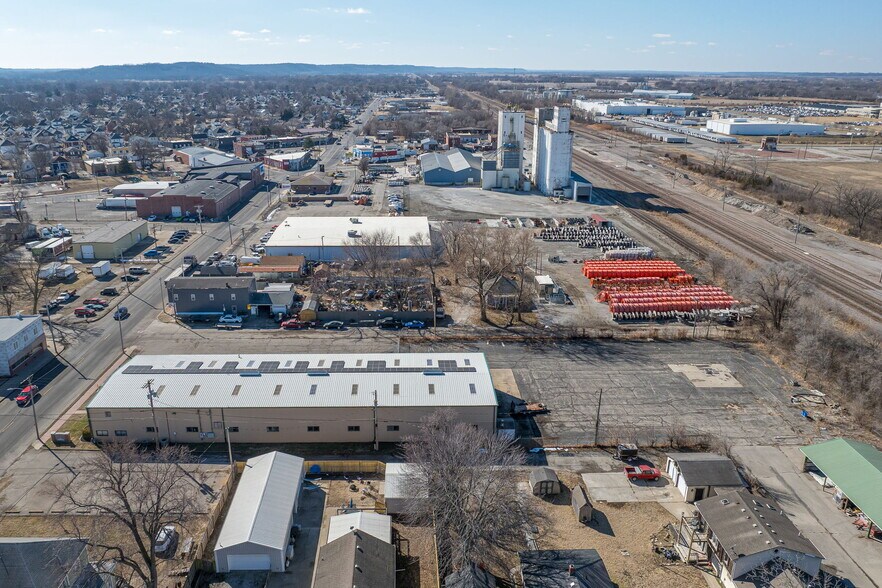 More Photos Of 5214 Lake Ave, Saint Joseph Industrial For Sale