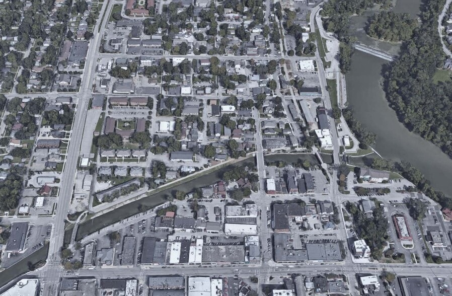 More Photos Of 6420 Cornell Ave, Indianapolis Freestanding For Lease