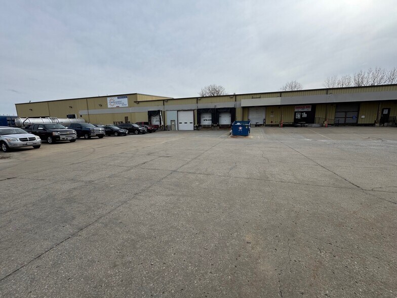 More Photos Of 1811 N Topping Ave, Kansas City Warehouse For Sale
