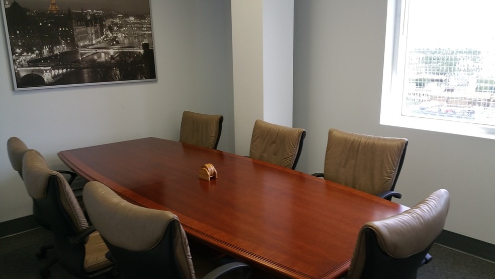 More Photos Of 412 E Madison St, Tampa Office For Sale