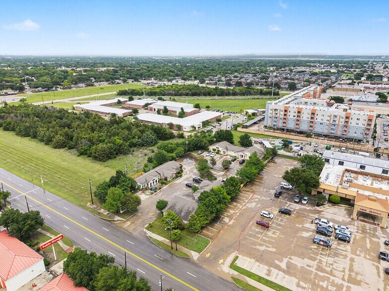 More Photos Of 2451-2461 Robinson Rd, Grand Prairie Medical For Sale
