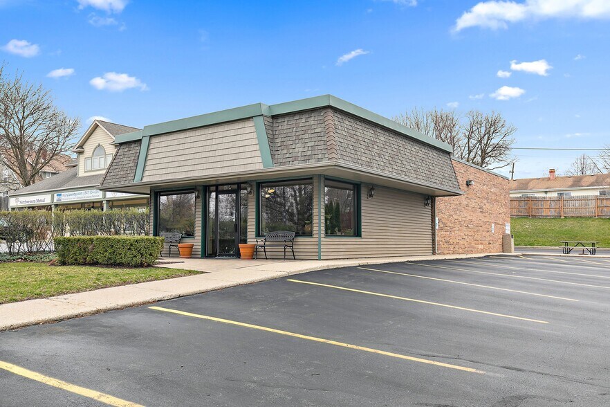 Primary Photo Of 160-175 N Edison Ave, Elgin Freestanding For Sale