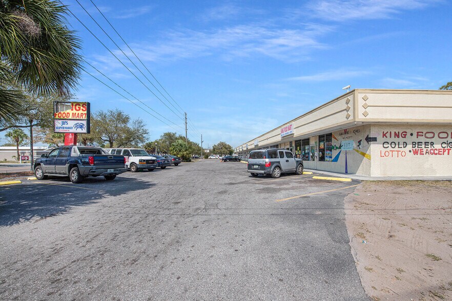 More Photos Of 1952 49th St S, Saint Petersburg Storefront For Sale