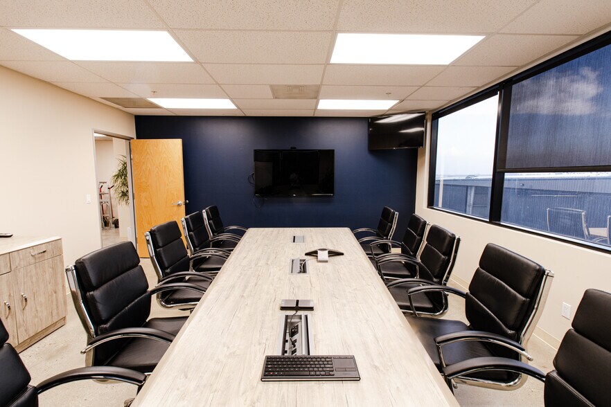 More Photos Of 3355 E Spring St, Long Beach Office For Lease