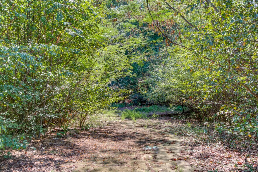 More Photos Of 00 Buford Hwy, Cumming Land For Sale
