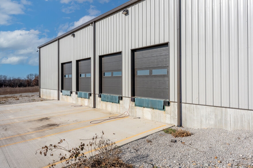 More Photos Of 22800 Highway H, Sedalia Manufacturing For Sale