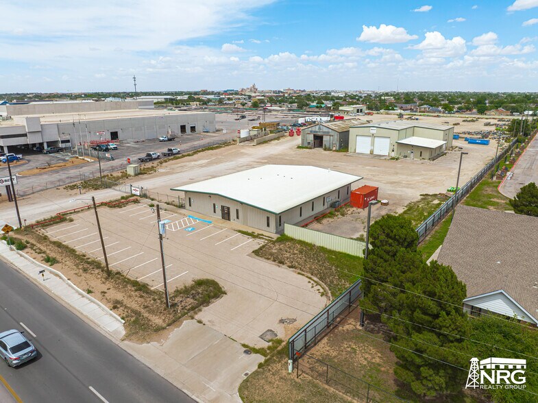 More Photos Of 335 S County Rd W, Odessa Warehouse For Lease