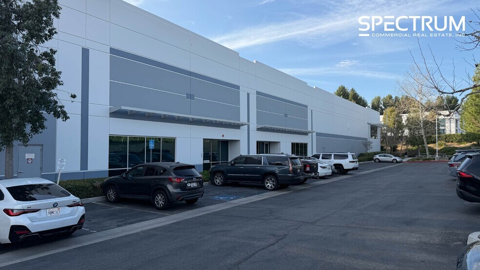 Primary Photo Of 28381 Constellation Rd, Valencia Manufacturing For Lease